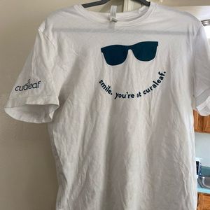 Curaleaf - Smile You’re at Curaleaf - 420 Special      T-Shirt Large